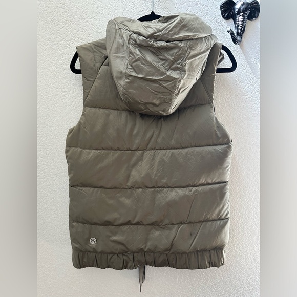 Lululemon The Fluffiest Vest Size 8 - Picture 10 of 13